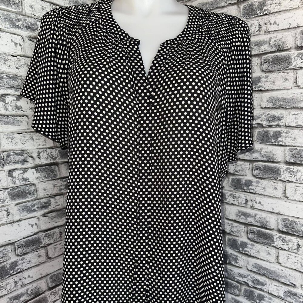 Plus Size Women's Black & White Blouse
